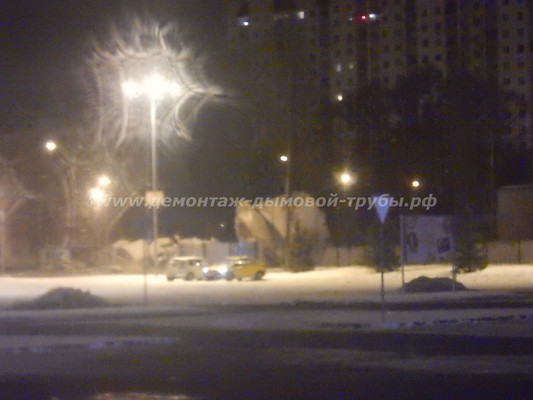Демонтаж аварийной водонапорной башни в центральной части города Королёва